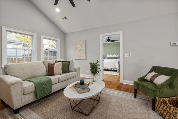 Quel objet mettre sur une table basse ?