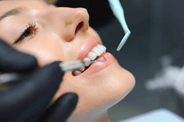 Dentisterie esthétique : pour vous rendre votre plus beau sourire !