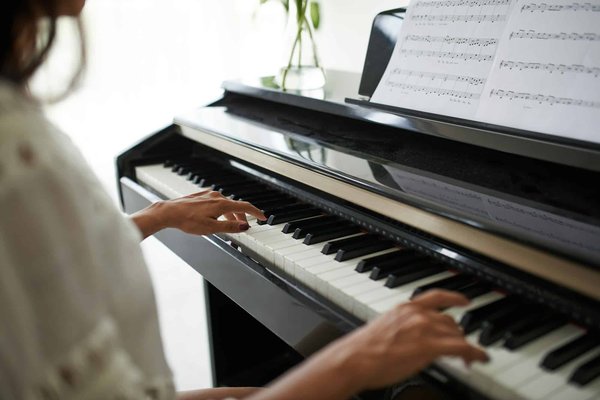 Choisir un magasin de piano à Paris : les critères à prendre en compte